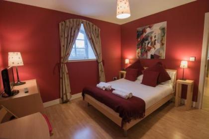 241 Fabulous three bedroom apartment on the second floor with parking - image 3