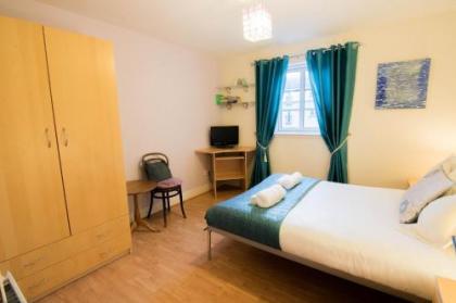 241 Fabulous three bedroom apartment on the second floor with parking - image 4