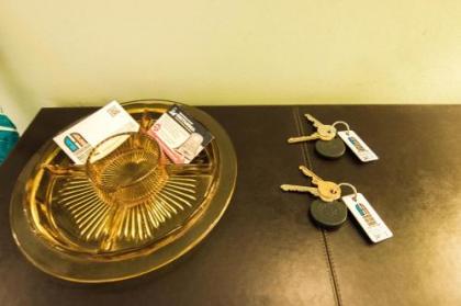 241 Fabulous three bedroom apartment on the second floor with parking - image 6