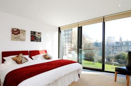 273 Stylish 2 bedroom apartment in the Quartermile development - offers private parking - image 1