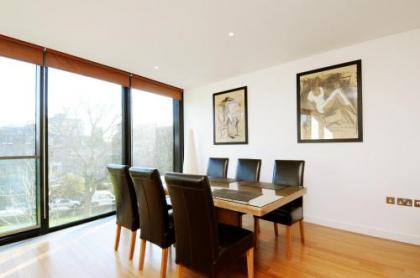 273 Stylish 2 bedroom apartment in the Quartermile development - offers private parking - image 15