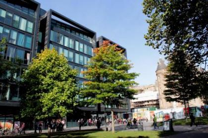273 Stylish 2 bedroom apartment in the Quartermile development - offers private parking - image 17