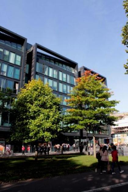 273 Stylish 2 bedroom apartment in the Quartermile development - offers private parking - image 18