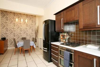 297 - Charming spacious 2 bedroom apartment in the center of Edinburgh's Old Town - image 4