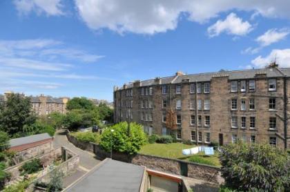 331 Attractive 2 bedroom apartment in Edinburgh's New Town - image 15