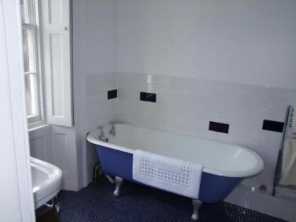331 Attractive 2 bedroom apartment in Edinburgh's New Town - image 7
