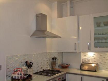 331 Attractive 2 bedroom apartment in Edinburgh's New Town - image 9