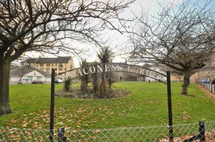 367 Comfortable 2 bedroom apartment on the edge of Edinburgh's historic Old Town - image 14