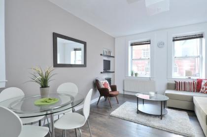 367 Comfortable 2 bedroom apartment on the edge of Edinburgh's historic Old Town - image 5