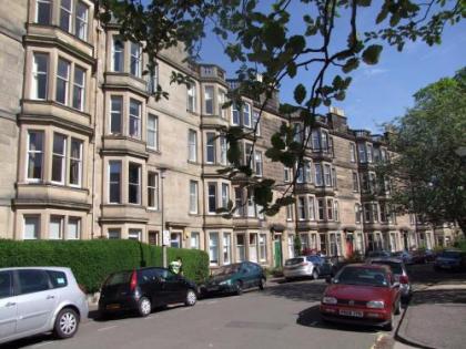 380 Charming one bedroom property in an attractive residential area with great cafes restaurants and shops nearby - image 14