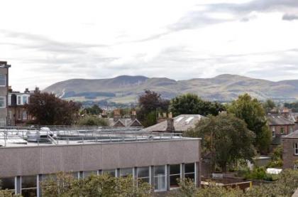 380 Charming one bedroom property in an attractive residential area with great cafes restaurants and shops nearby - image 15