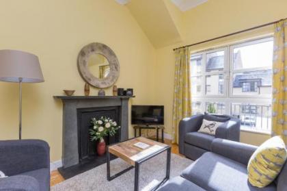 393 Old Tolbooth Wynd Apartment 3 - image 3