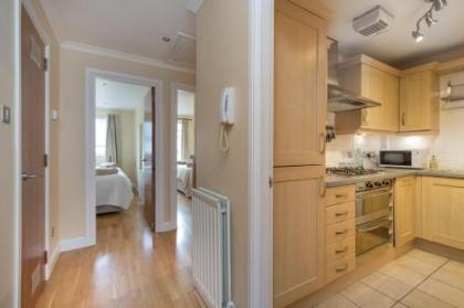 393 Old Tolbooth Wynd Apartment 3 - image 6
