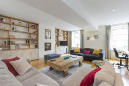401 Thistle Street Apartment - image 1