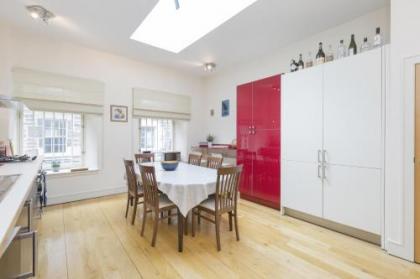 401 Thistle Street Apartment - image 15