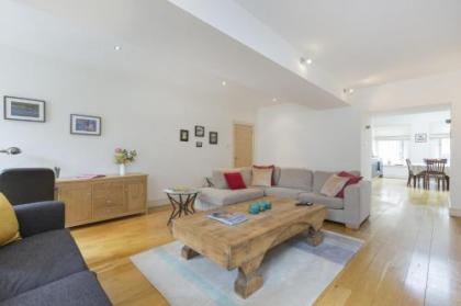 401 Thistle Street Apartment - image 18