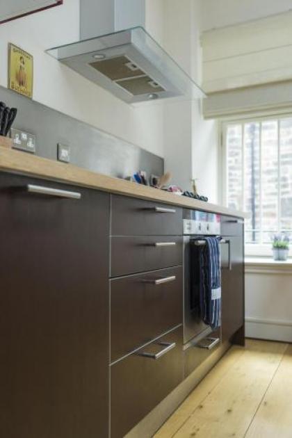 401 Thistle Street Apartment - image 2