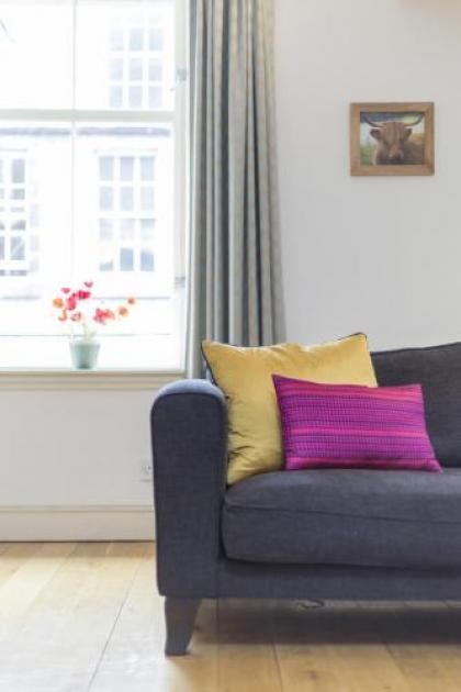 401 Thistle Street Apartment - image 3