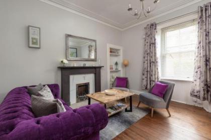 412 Lovely 2 bedroom apartment in Abbeyhill Colonies near Holyrood Park and Calton Hill - image 10