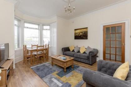 414 Spacious 1 bedroom ground floor apartment near Leith - image 10