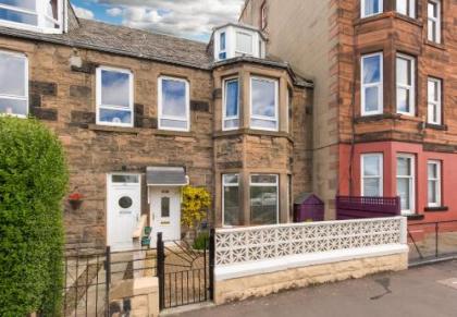414 Spacious 1 bedroom ground floor apartment near Leith - image 14
