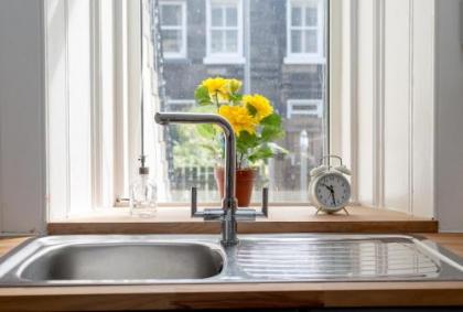 414 Spacious 1 bedroom ground floor apartment near Leith - image 15