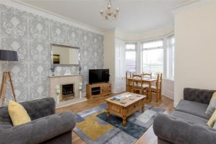 414 Spacious 1 bedroom ground floor apartment near Leith - image 16