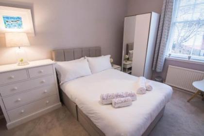 419 Luminous 2 bedroom apartment in the heart of Edinburgh's Old Town - image 6