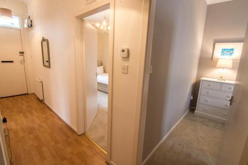 419 Luminous 2 bedroom apartment in the heart of Edinburgh's Old Town - image 7