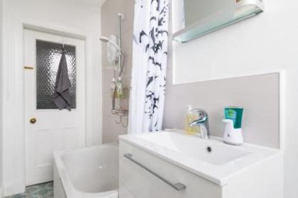 425 Quirky and charming 2 bedroom seaside apartment in Portobello - image 15