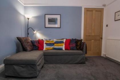 426 Homely 1 bedroom apartment in Leith - image 6