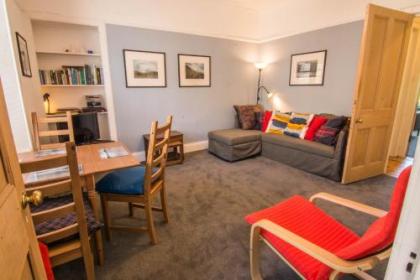 426 Homely 1 bedroom apartment in Leith - image 7