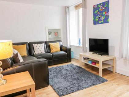 13 Stead's Place - image 1