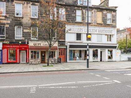 13 Stead's Place - image 13