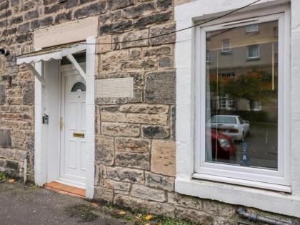 13 Stead's Place - image 2