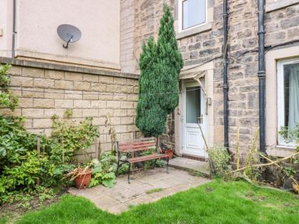 13 Stead's Place - image 7