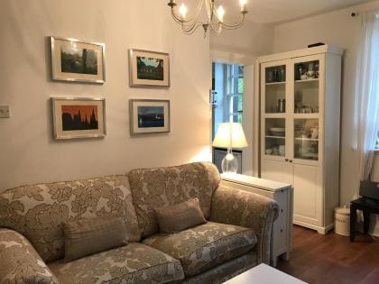 Dean Village Cottage - image 1