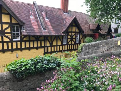 Dean Village Cottage - image 11