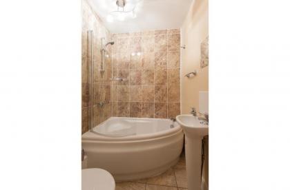 Dean Village Cottage - image 8
