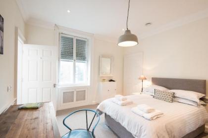 Frederick Street Apartment - image 10