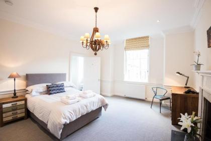 Frederick Street Apartment - image 12