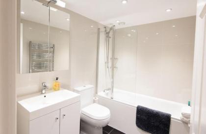 Frederick Street Apartment - image 9