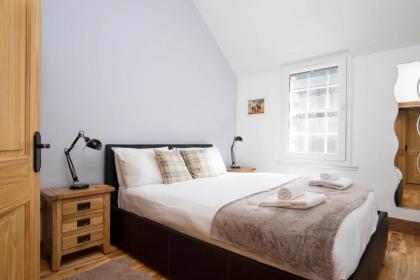 Castle Vista Grassmarket Apartment - image 14