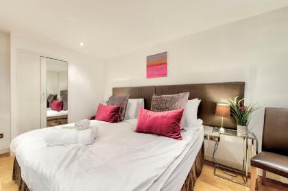Light and spacious flat in the Heart of Edinburgh - image 11