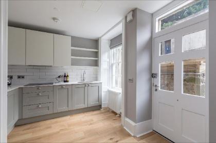 Torphichen Street 5* City Centre 2bed/2bath - image 12