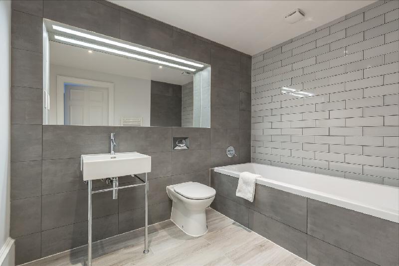 Torphichen Street 5* City Centre 2bed/2bath - image 3