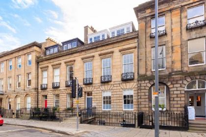Torphichen Street 5* City Centre 2bed/2bath - image 5