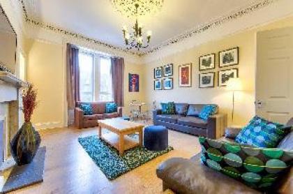 Apartment in the Centre 3-BR  - image 10