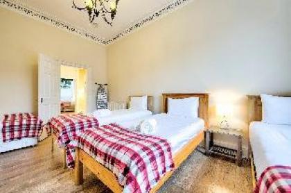 Apartment in the Centre 3-BR  - image 13