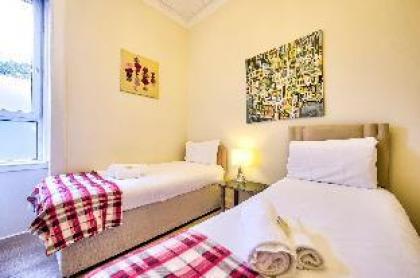 Apartment in the Centre 3-BR  - image 17
